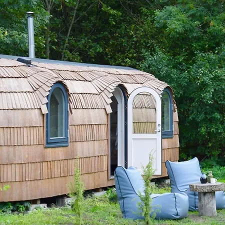 Igloo In Saaremaa 度假居 *